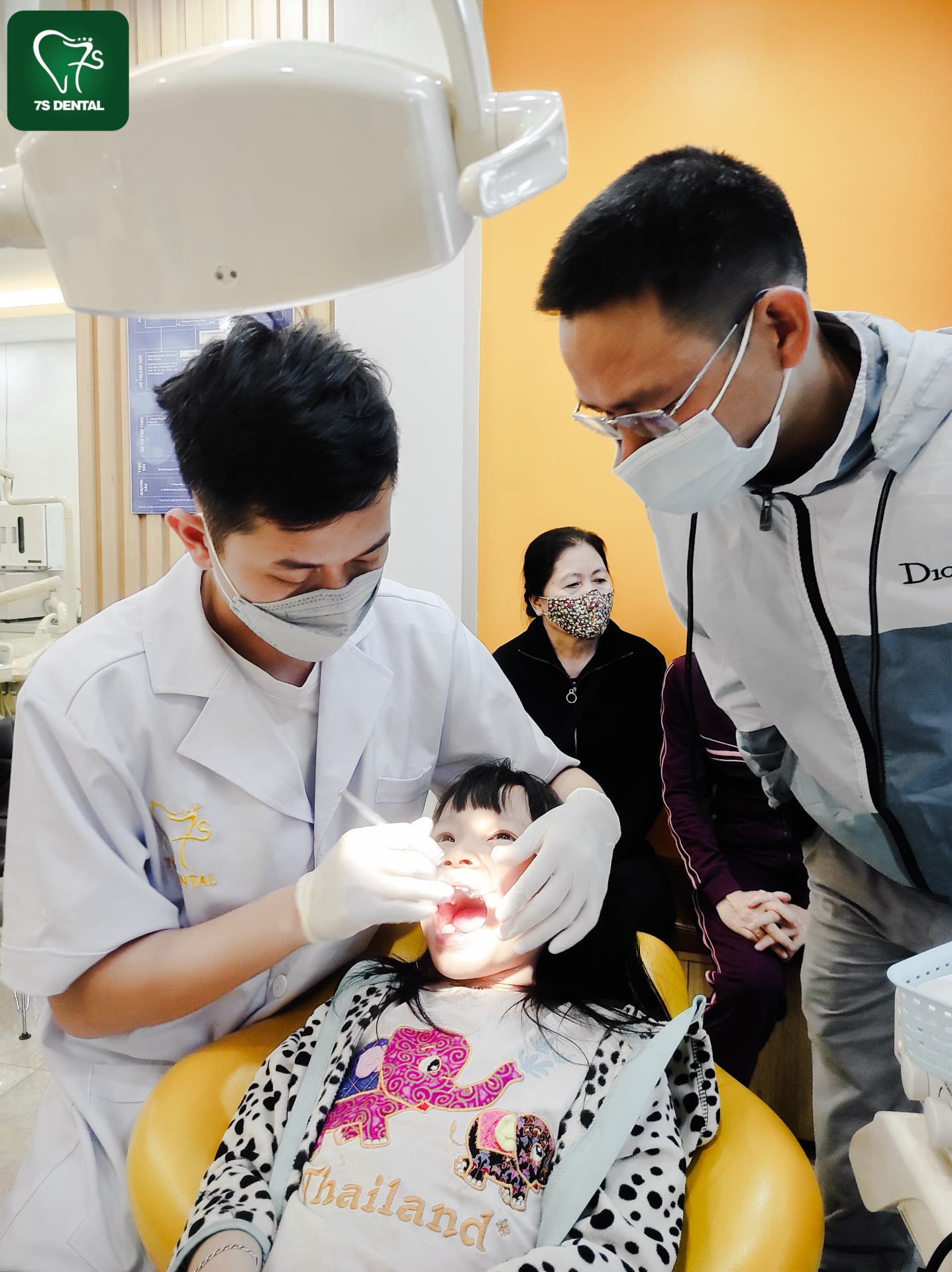 Tiền chỉnh nha cho bé